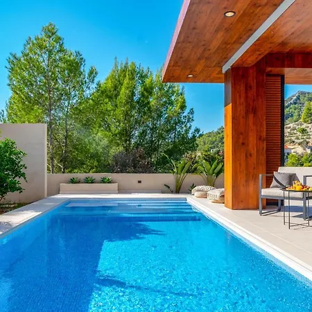 Amazing In Blato With Wifi, Outdoor Swimming Pool And Heated Swimming Pool Prižba