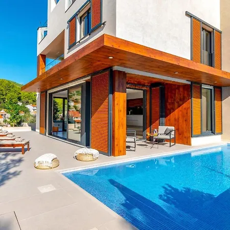 Amazing In Blato With Wifi, Outdoor Swimming Pool And Heated Swimming Pool Prižba