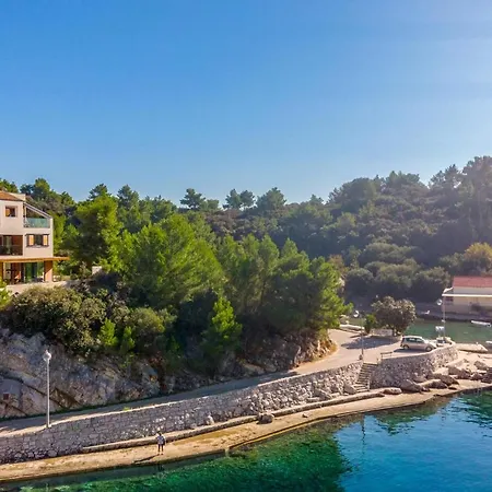 Amazing In Blato With Wifi, Outdoor Swimming Pool And Heated Swimming Pool
