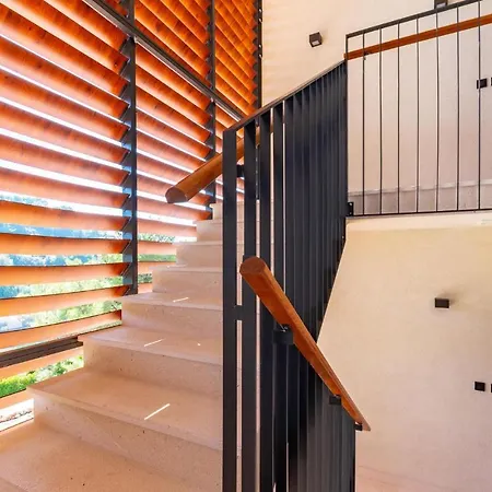Amazing In Blato With Wifi, Outdoor Swimming Pool And Heated Swimming Pool Holiday home *
