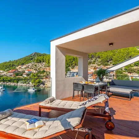Amazing In Blato With Wifi, Outdoor Swimming Pool And Heated Swimming Pool