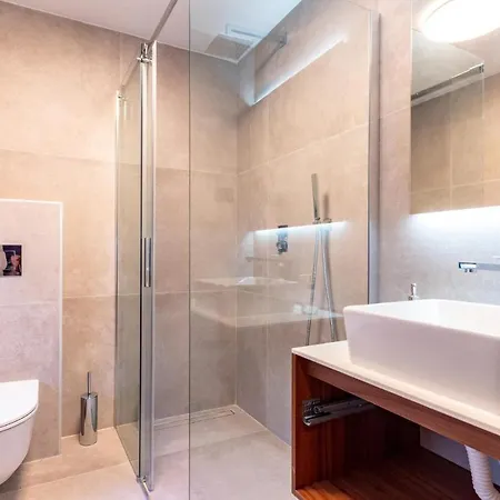 Amazing In Blato With Wifi, Outdoor Swimming Pool And Heated Swimming Pool Tatil Evi *