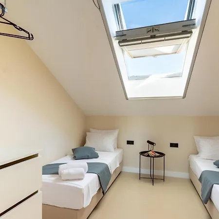 Amazing In Blato With Wifi, Outdoor Swimming Pool And Heated Swimming Pool * Prižba