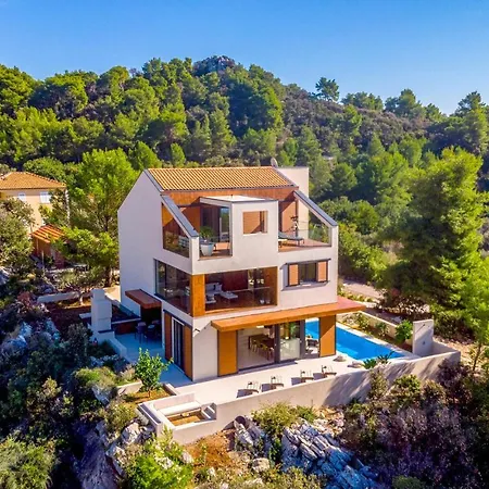 Amazing In Blato With Wifi, Outdoor Swimming Pool And Heated Swimming Pool Tatil Evi *